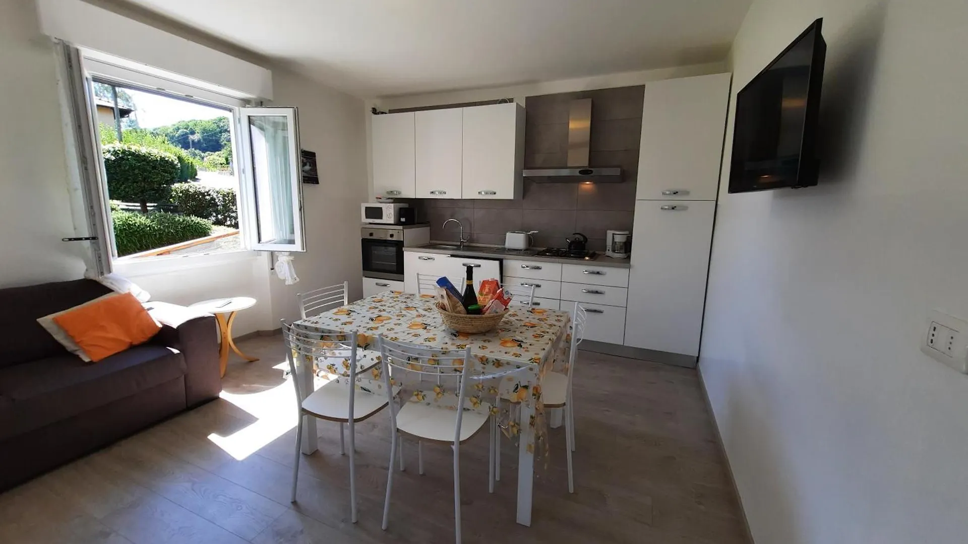 Holiday home Azalea Di Gigliola Ziello - 
