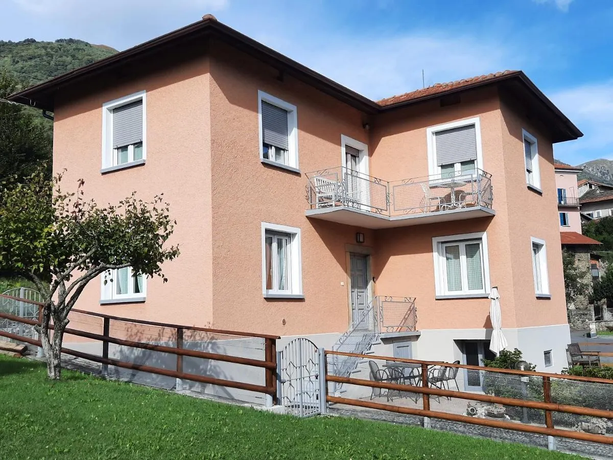 Holiday home Azalea Di Gigliola Ziello - 