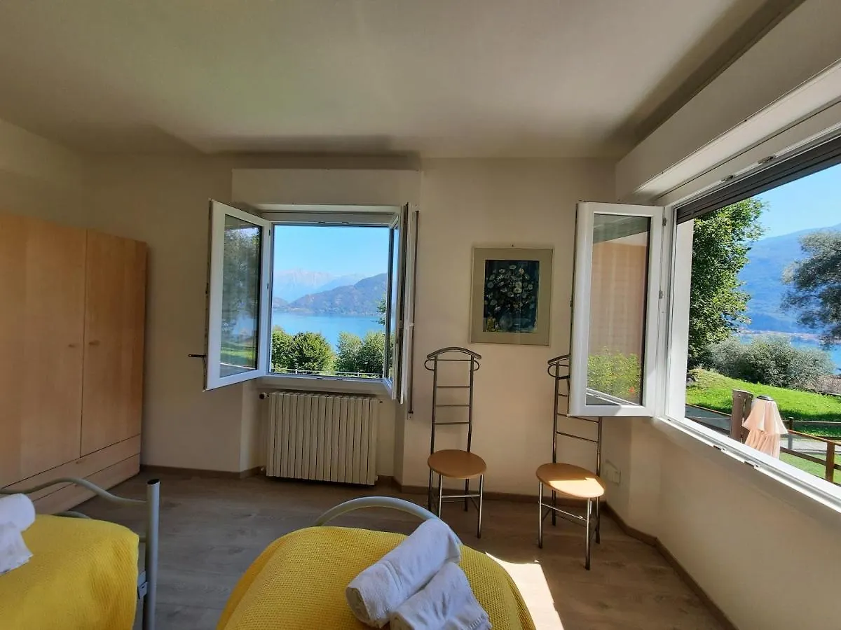 Vila Azalea Di Gigliola Ziello - 